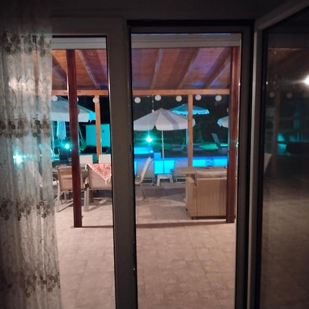 Maria Lemoni Swimming Pool Apartment ネア・スキオニ エクステリア 写真