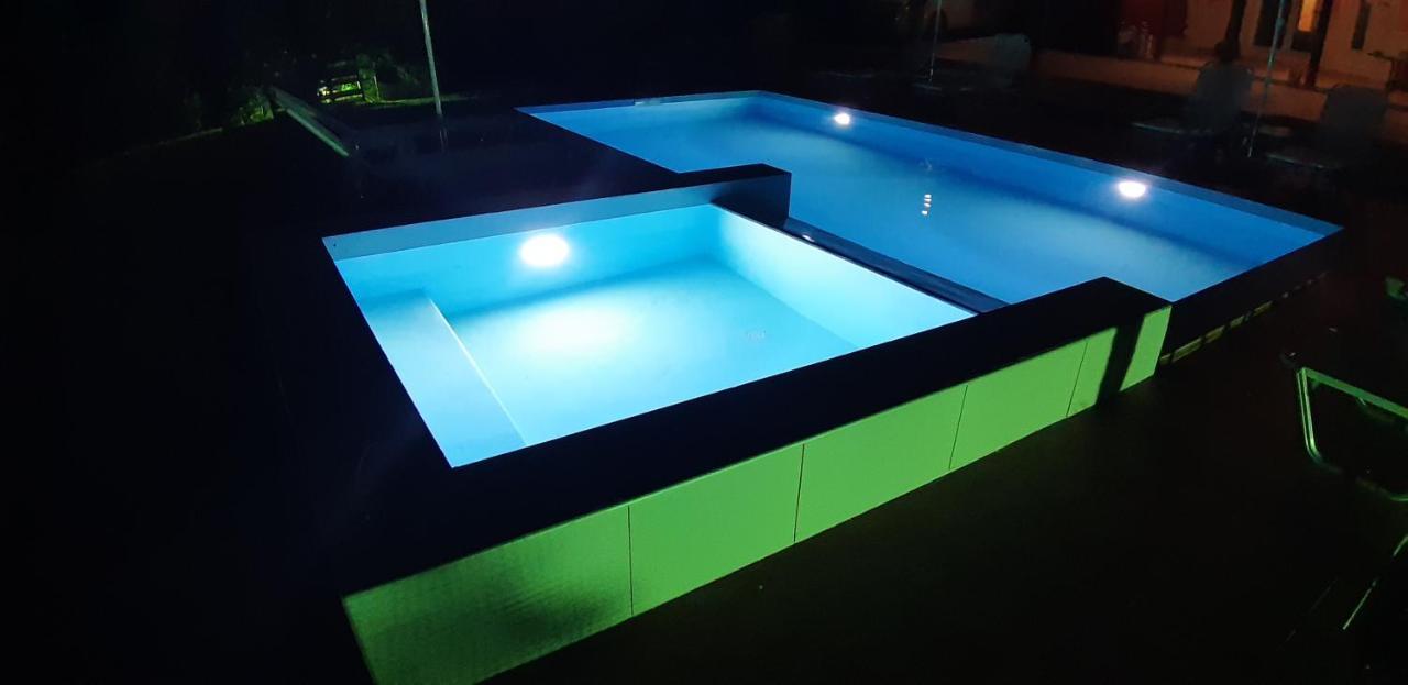 Maria Lemoni Swimming Pool Apartment ネア・スキオニ エクステリア 写真