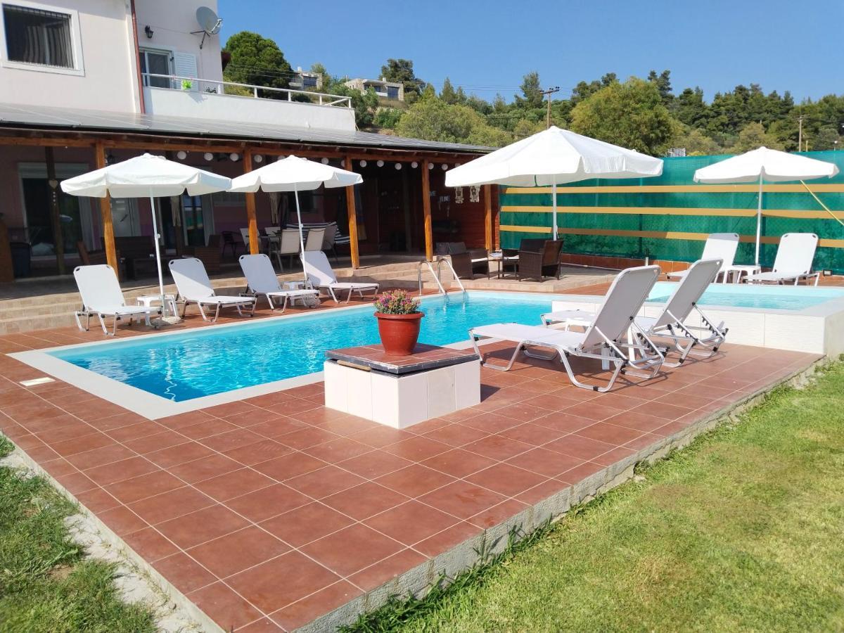 Maria Lemoni Swimming Pool Apartment ネア・スキオニ エクステリア 写真