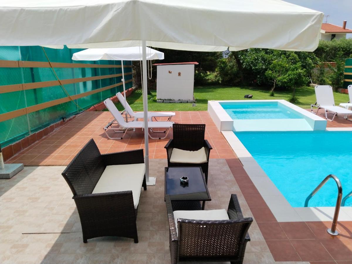 Maria Lemoni Swimming Pool Apartment ネア・スキオニ エクステリア 写真